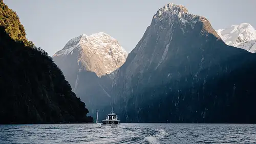 Milford Sound Coach, Cruise & Walk from Te Anau